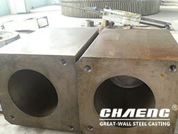 Oil cylinder block for extrusion press