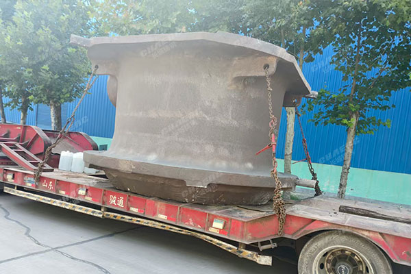 Casting and machining of large cast steel crusher parts, including the moving jaw.