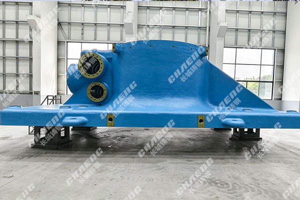 A moment of pride! The core casting for the world's third 125MN super-press was manufactured by