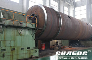 Large lathe for machining kiln shell